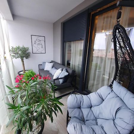 Enjoy Pula - New Apt With Terrace And Free Parking Garage מראה חיצוני תמונה