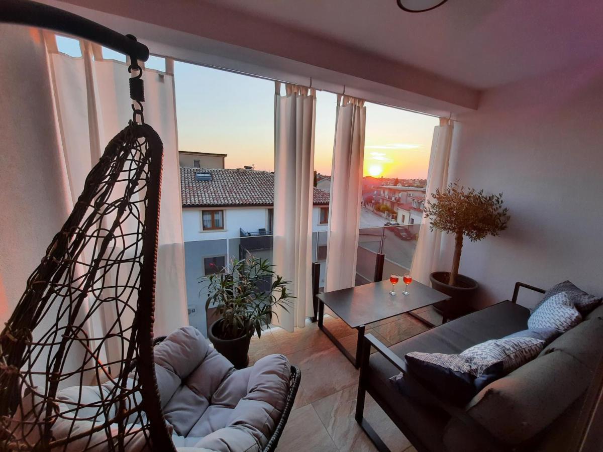 Enjoy Pula - New Apt With Terrace And Free Parking Garage מראה חיצוני תמונה