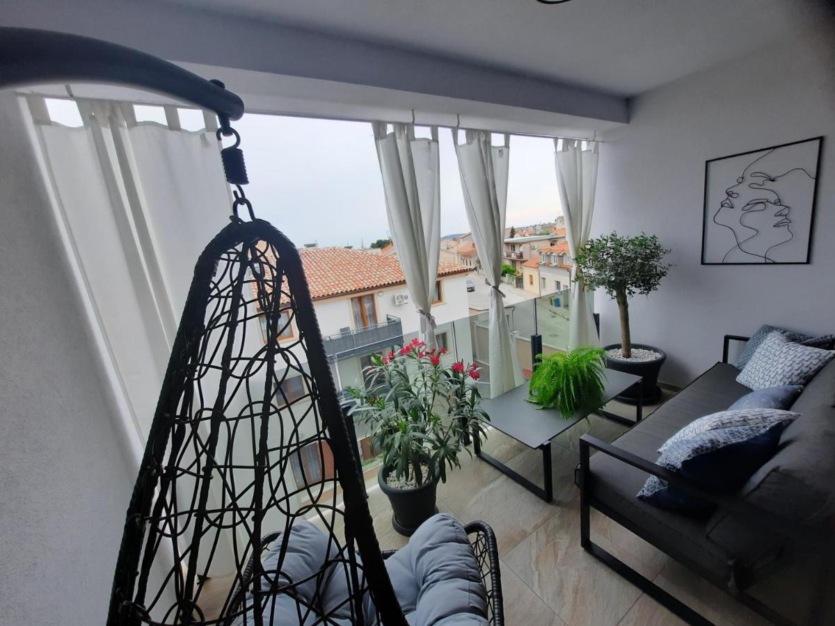 Enjoy Pula - New Apt With Terrace And Free Parking Garage מראה חיצוני תמונה